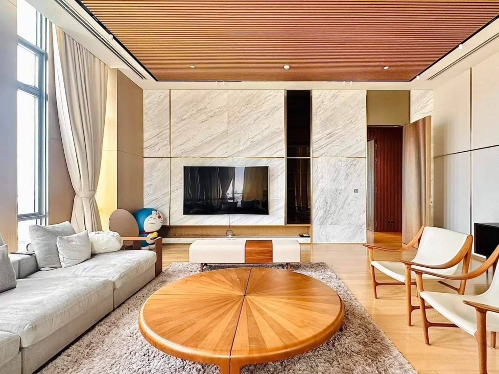 ♦ Duplex type ♦ 35++ floor 1,100.00 sq.m. | 6 beds 9 baths | near King Rama IX Park 80th Anniversary 3 mins, BNH Hospital 5 mins, theCOMMONS Saladaeng 8 mins ♦ Duplex type ♦ 35++ floor 1,100.00 sq.m. | 6 beds 9 baths | near King Rama IX Park 80th Anniversary 3 mins, BNH Hospital 5 mins, theCOMMONS Saladaeng 8 mins