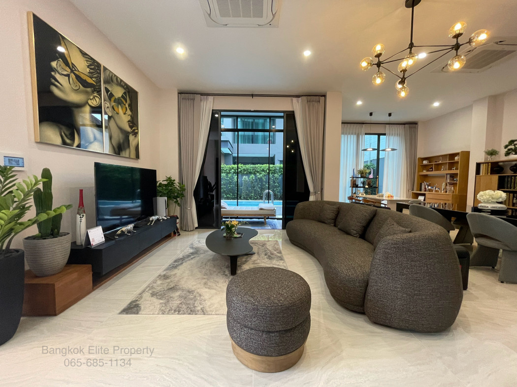 For rent: Luxury Pool Villa The Honor Yothin Phatthana, has a lift, 5 bedrooms, near the Clubhouse For rent: Luxury Pool Villa The Honor Yothin Phatthana, has a lift, 5 bedrooms, near the Clubhouse