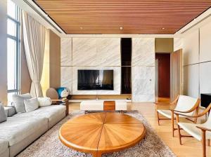♦ Duplex type ♦ ชั้น 35++ 1,100.00 ตร.ม. | 6 ห้องนอน 9 ห้องน้ำ | ใกล้ สวนเฉลิมพระเกียรติ 80 พรรษา 3 นาที, โรงพยาบาล BNH 5 นาที, theCOMMONS ศาลาแดง 8 นาที