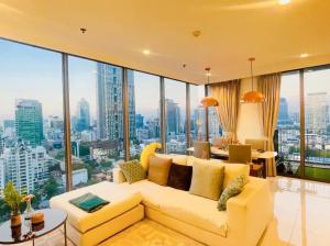 Good location for investment . Sell with tenant til May2027  .Corner unit , nice decoration, unblocked view , high floor.