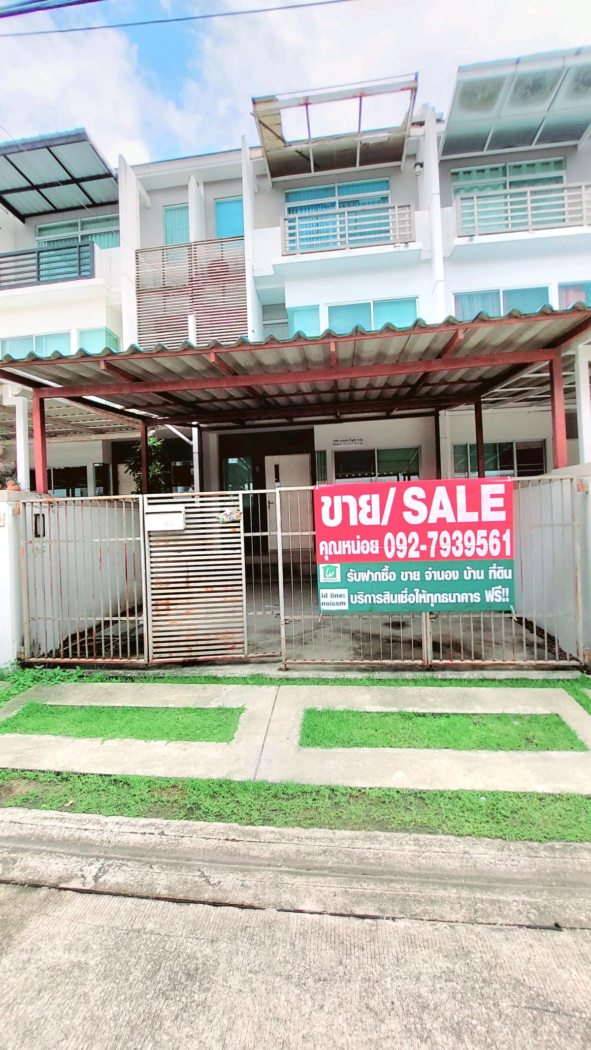 Baanmai Town Project, Rama 9, Soi Krung Thep, Athletics, 7 Town, 3, 3 bedrooms, 3 bedrooms, 3 water, parking in the house for sale 3.8 million baht. The project has a swimming pool near Rama 9. Baanmai Town Project, Rama 9, Soi Krung Thep, Athletics, 7 Town, 3, 3 bedrooms, 3 bedrooms, 3 water, parking in the house for sale 3.8 million baht. The project has a swimming pool near Rama 9.