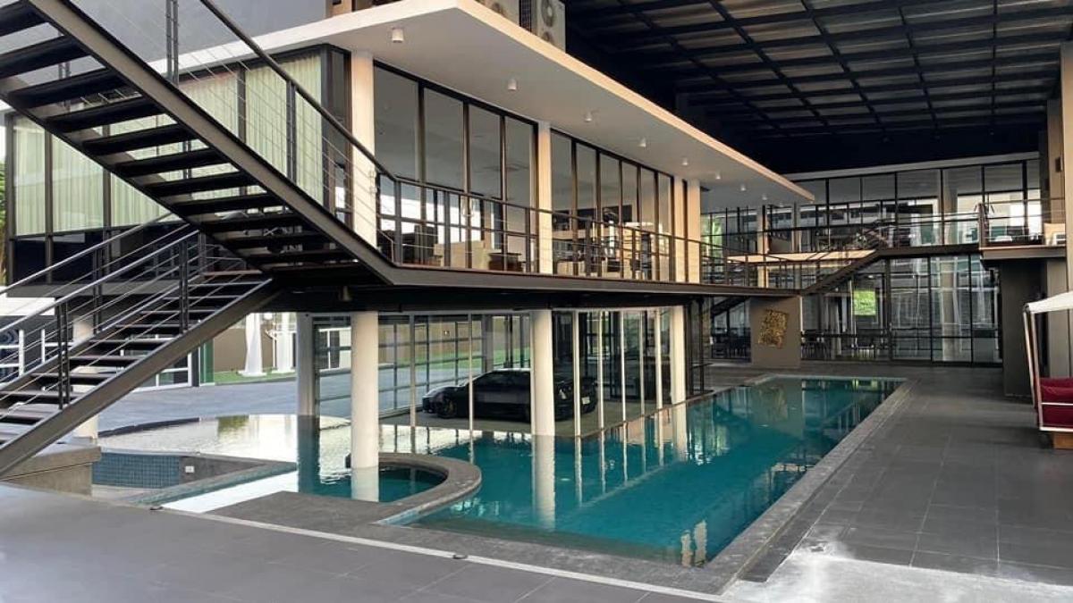 ขายบ้านมัยลาภ อาคารใหญ่ 2 หลังบนเนื้อที่ 669 ตารางวา พื้นที่ใช้สอย 2256 ตารางเมตรซอยมัยลาภ (รามอินทรา 14 แยก 20)