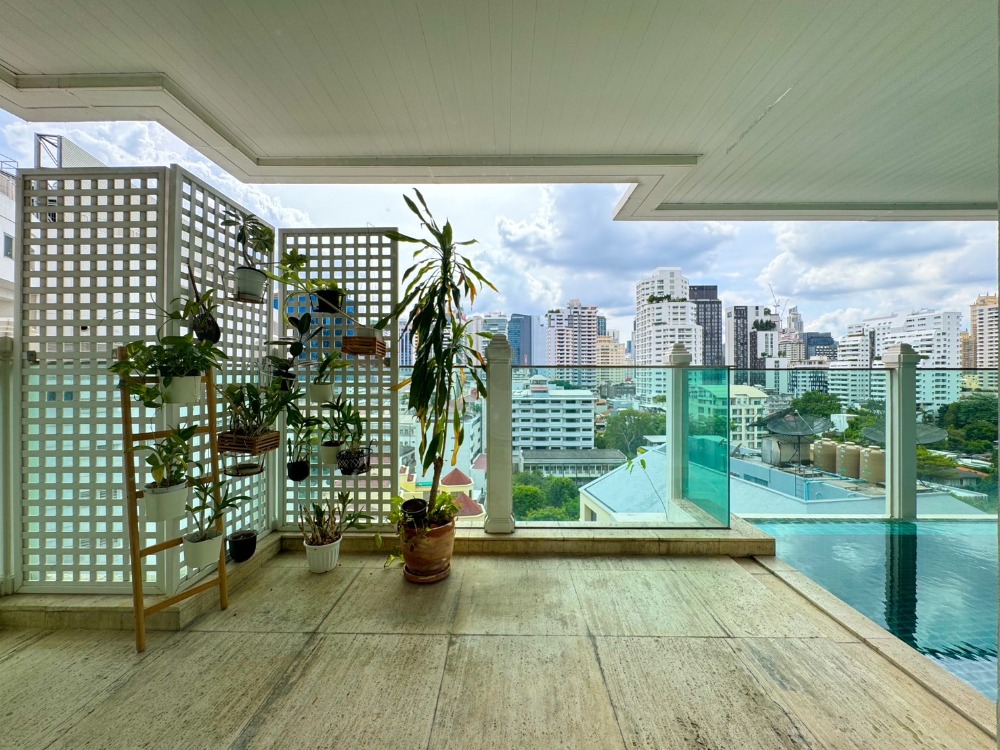 ❖ Prime Location ❖ ชั้น 5+ 237.00 ตร.ม. | 2 ห้องนอน 2 ห้องน้ำ | ใกล้ BTS พร้อมพงษ์ 1 นาที, เอ็มควอเทียร์ 2 นาที, เอ็มโพเรียม 2 นาที
