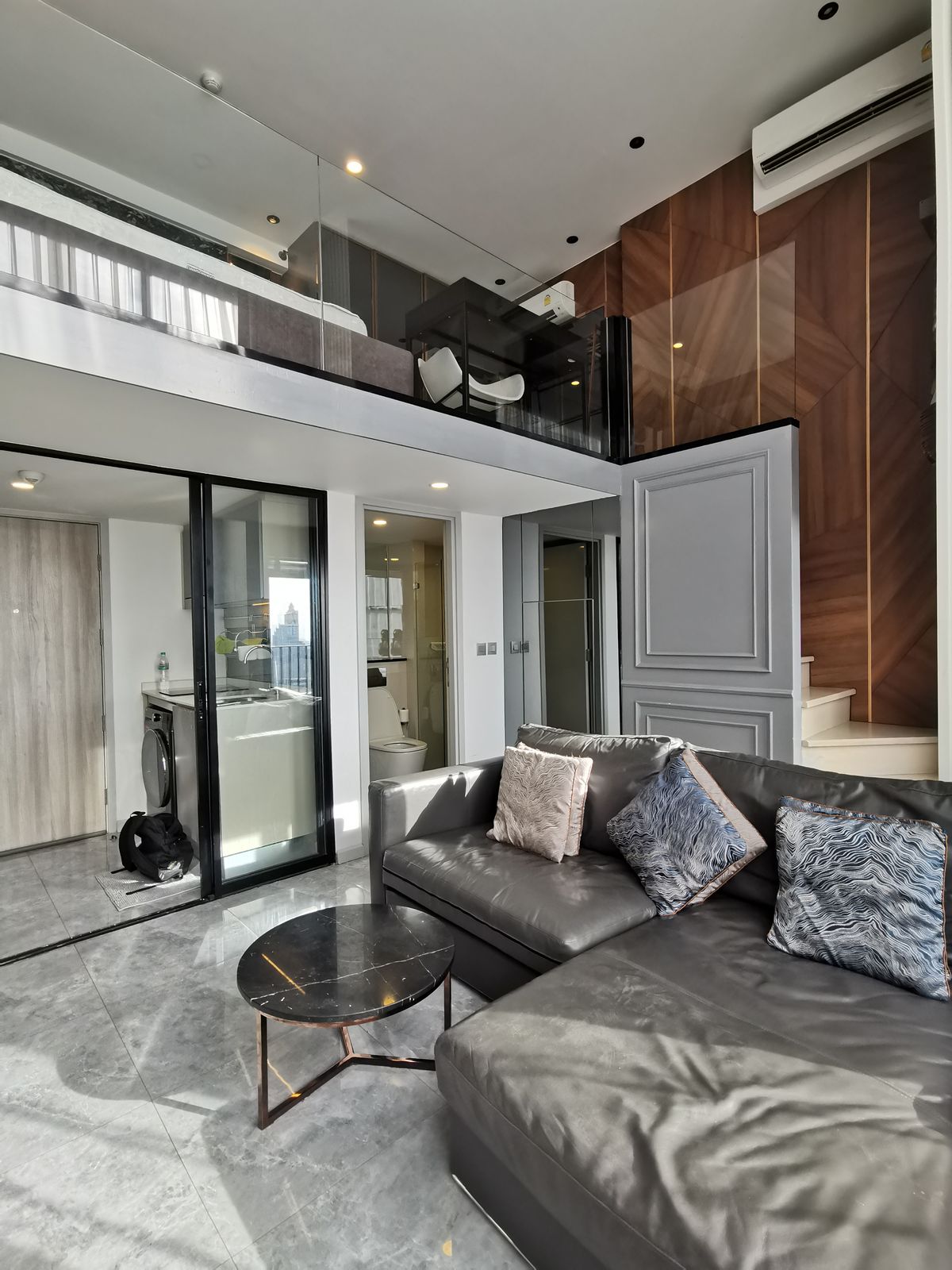 1 นอนสไตล์ Loft Duplex ให้เช่าที่ KnightsBridge Prime Sathon (ไนท์บริดจ์ ไพร์ม สาธร) ชั้นสูง ห้องสวย – รูปที่ 3
