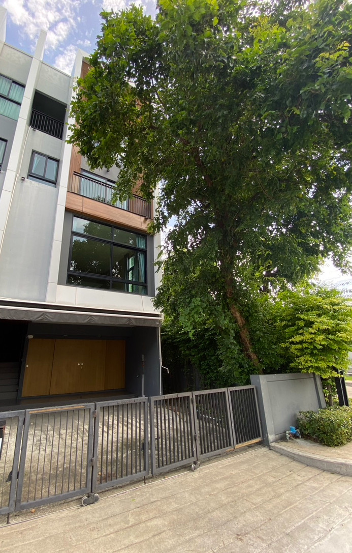Townhome for rent, 3.5 floors
, Arden Project, Phatthanakan 20, Suan Luang, Bangkok. Townhome for rent, 3.5 floors
, Arden Project, Phatthanakan 20, Suan Luang, Bangkok.