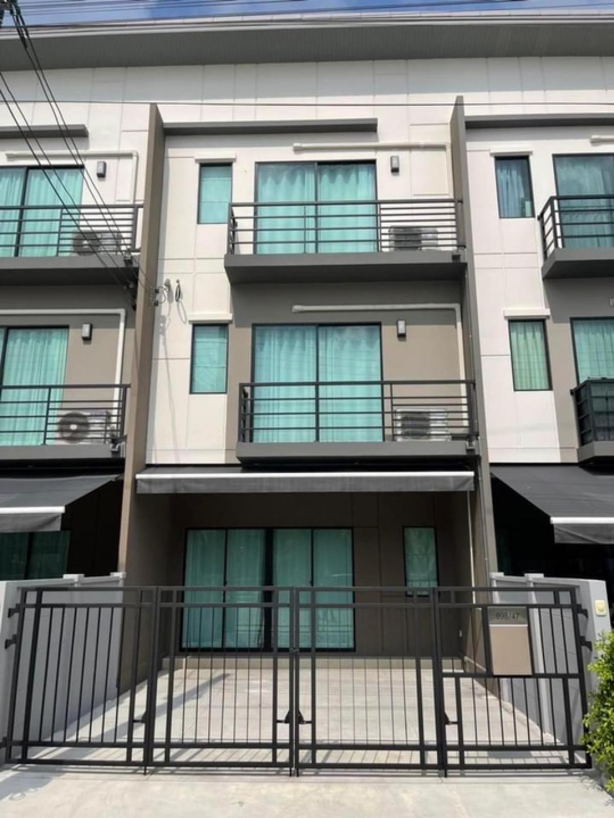 📢👇3-storey townhome, good price, garden view, common area, open front of the house, not attached to anyone, convenient travel, many routes, near schools, hospitals, many shopping malls 📢👇3-storey townhome, good price, garden view, common area, open front of the house, not attached to anyone, convenient travel, many routes, near schools, hospitals, many shopping malls