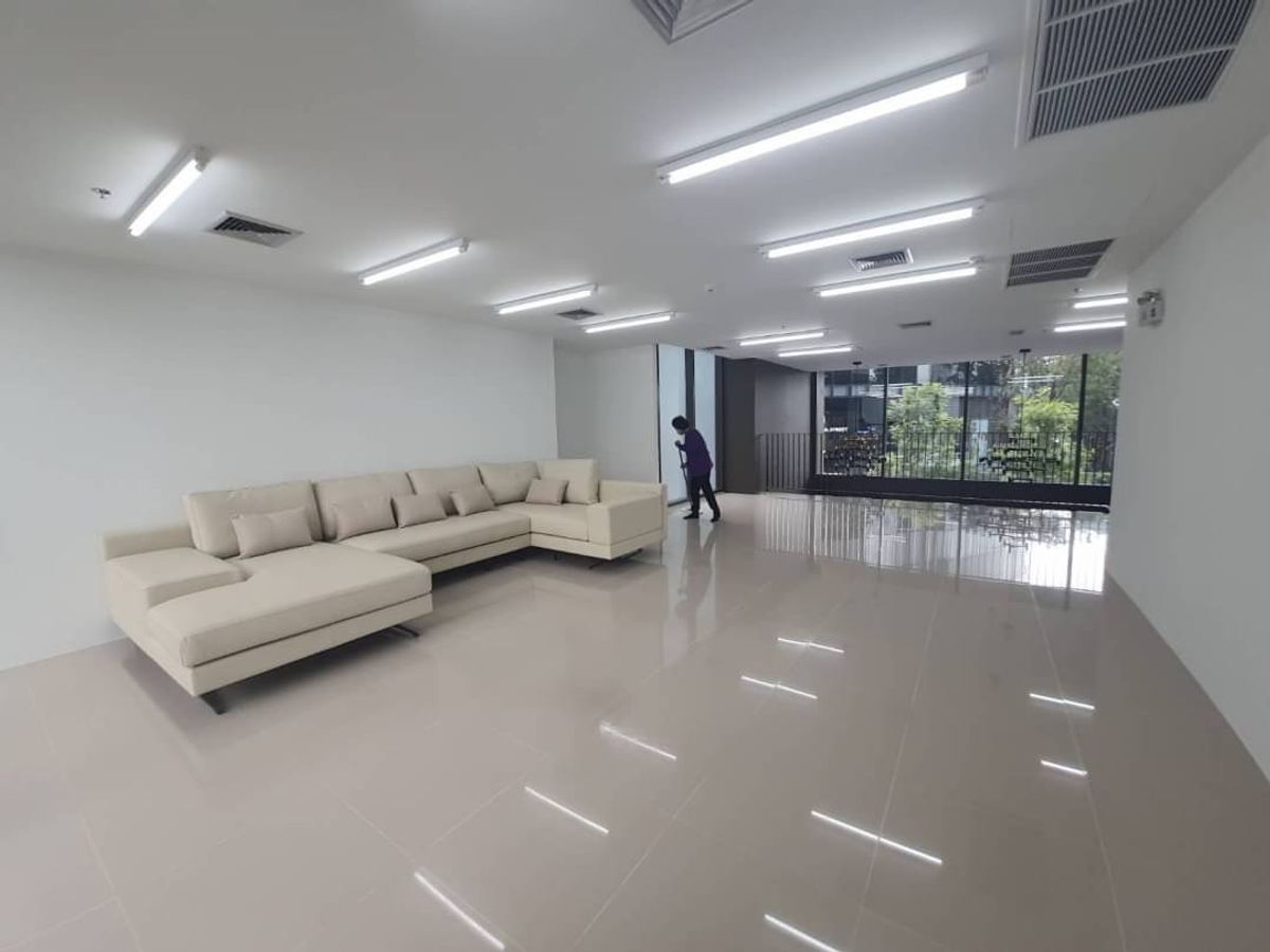 For Rent Shop ในคอนโด Whizdom Essence ติด True Digital Park -ขนาด 162.49 sq.m. @130,000 Baht – รูปที่ 3
