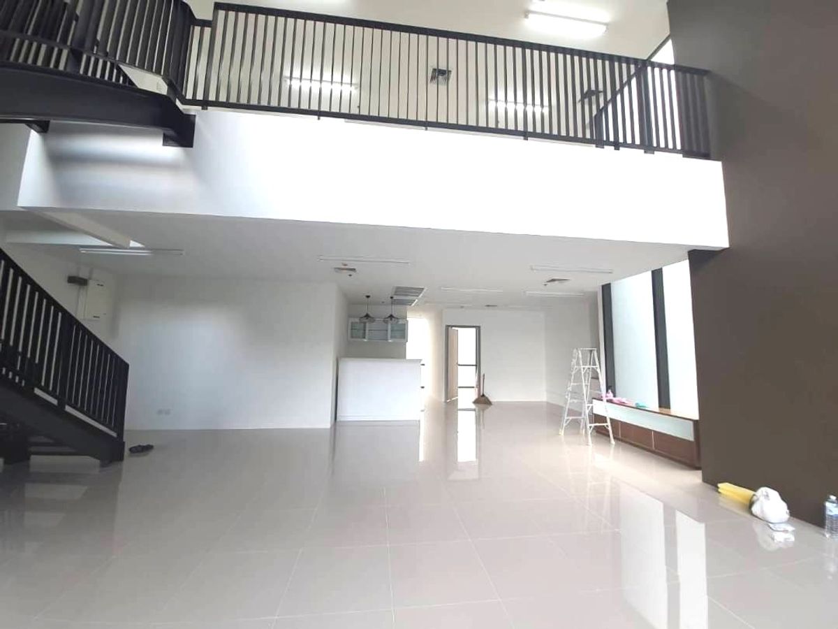 For Rent Shop ในคอนโด Whizdom Essence ติด True Digital Park -ขนาด 162.49 sq.m. @130,000 Baht – รูปที่ 2