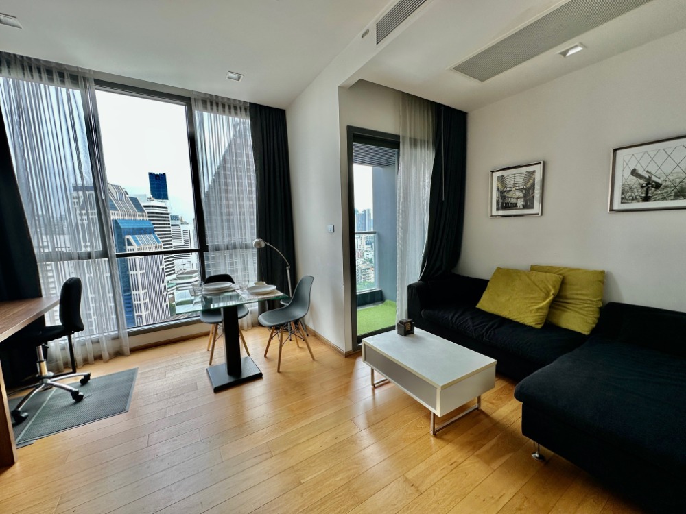 ❖ Prime Location ❖ 20+ Floor 46.25 sq.m. | 1 Bedroom, 1 Bathroom, Fully Furnished | Condo near BTS Nana 2 mins., Korean Town 2 mins., BTS Asoke 3 mins.