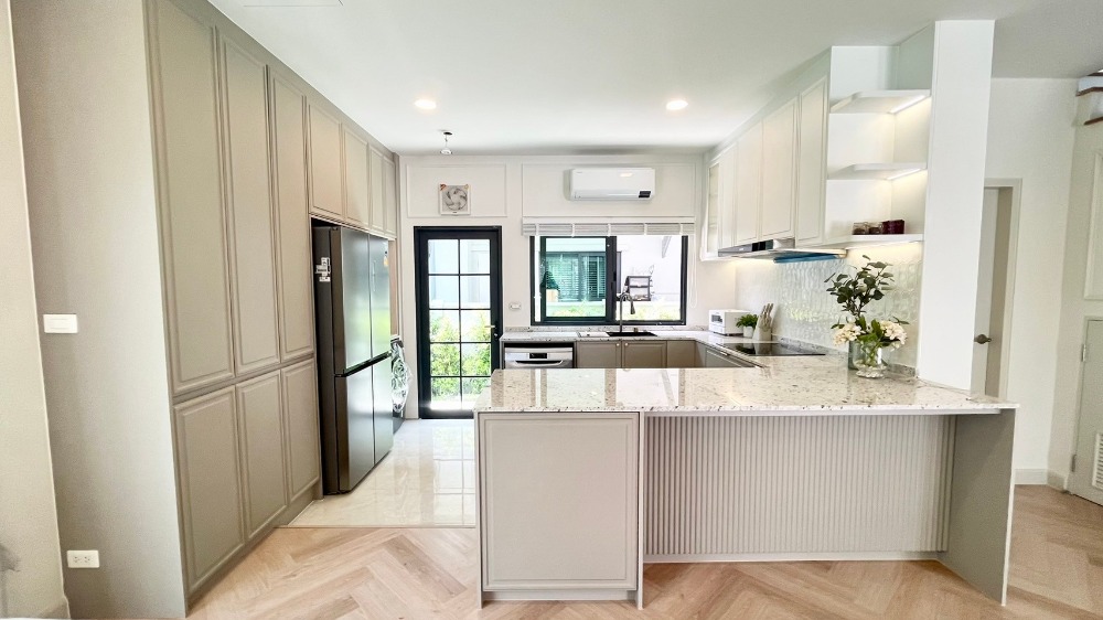 Detached house for rent in the Centro Bangna Project, near Mega Bangna — 170,000 THB per month. – รูปที่ 2