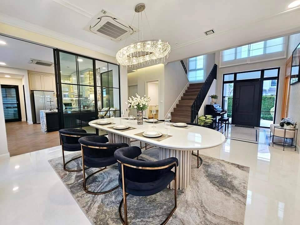 ❖ Nice decoration ❖ บ้านเดี่ยว 2 ชั้น 140.00 ตร.ว. | 5 ห้องนอน 4 ที่จอดรถ | ใกล้ Little Walk กรุงเทพกรีฑา 8 นาที, มาร์เก็ตเพลส กรุงเทพกรีฑา 10 นาที, รร.นานาชาติ Brighton 13 นาที ❖ Nice decoration ❖ บ้านเดี่ยว 2 ชั้น 140.00 ตร.ว. | 5 ห้องนอน 4 ที่จอดรถ | ใกล้ Little Walk กรุงเทพกรีฑา 8 นาที, มาร์เก็ตเพลส กรุงเทพกรีฑา 10 นาที, รร.นานาชาติ Brighton 13 นาที