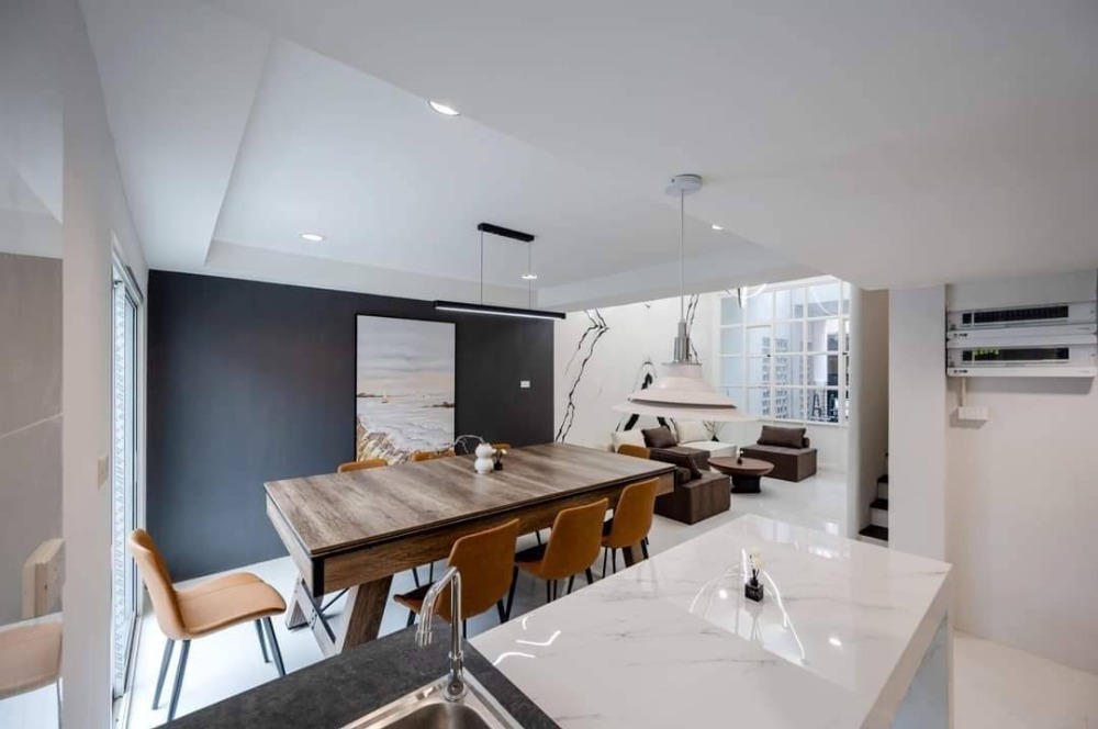 ❖ Ready to move​ in ❖ ทาวน์โฮม 4.5 ชั้น 25.50 ตร.ว. | 6 ห้องนอน 2 ที่จอดรถ | ใกล้ โรงเรียนบีคอนเฮาส์ 1 นาที, MRT สถานีลาดพร้าว 5 นาที, มหาวิทยาลัยเซ็นจอห์น 8 นาที – รูปที่ 4