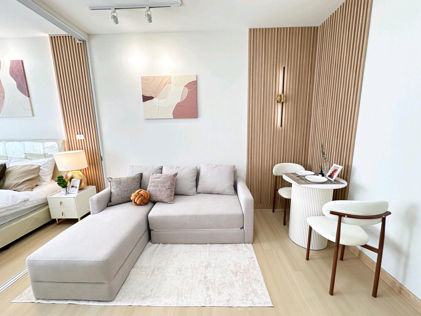 ขายคอนโด Unio จรัญ 3 ✨🤎 **เท่แบบ Mid Century อบอุ่นแบบอยากกลับบ้านทุกวัน** ขาย **Unio จรัญ 3 ตึก A** รีโนเวทใหม่ทั้งห้อง พร้อมเฟอร์นิเจอร์ใหม่ แค่ยกกระเป๋าก็เข้าอยู่ได้เลย ✨ – รูปที่ 3
