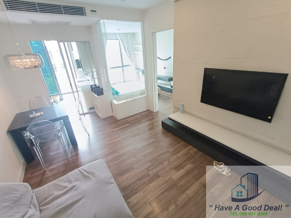 Condo 44.90 sq m, 6th floor, unblocked view, The Room Sukhumvit 62