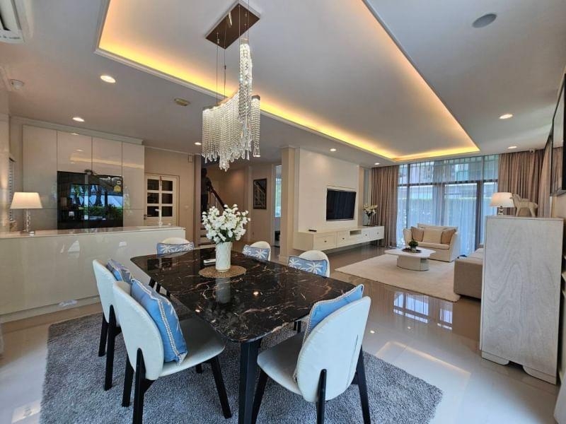 ♦ Nice decoration ♦ บ้านเดี่ยว 2 ชั้น 4 ห้องนอน | 88.00 ตร.ว. 250.00 ตร.ม. | ใกล้ รพ.วิภาราม 10 นาที, ซีคอนสแควร์ 10 นาที, ARL หัวหมาก 15 นาที ♦ Nice decoration ♦ บ้านเดี่ยว 2 ชั้น 4 ห้องนอน | 88.00 ตร.ว. 250.00 ตร.ม. | ใกล้ รพ.วิภาราม 10 นาที, ซีคอนสแควร์ 10 นาที, ARL หัวหมาก 15 นาที