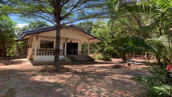 ขายที่ดินทำเลดี 1034 ตร.วา พร้อมสิ่งปลูกสร้าง ซอยเฉลิมพระเกียรติ ร.9 ซอย61 แยก 1 ใกล้รถไฟฟ้า BTS อุดมสุข ขายที่ดินทำเลดี 1034 ตร.วา พร้อมสิ่งปลูกสร้าง ซอยเฉลิมพระเกียรติ ร.9 ซอย61 แยก 1 ใกล้รถไฟฟ้า BTS อุดมสุข