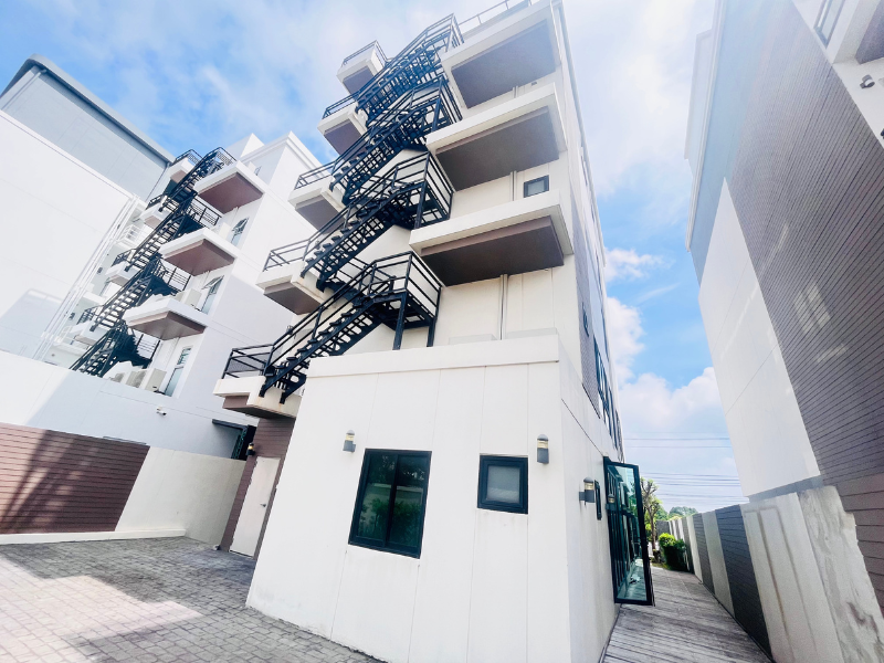 ขายตึกออฟฟิสสำนักงาน ออฟฟิศ 5 ชั้น หลังเซ็นทรัล อีสวิว Central Eastville – รูปที่ 2
