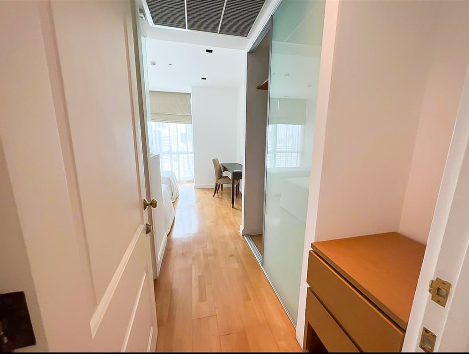 ♦ Nice view ♦ ชั้น 25+ 198.00 ตร.ม. | 3 ห้องนอน 4 ห้องน้ำ + ห้องแม่บ้าน | คอนโดใกล้ BTS เพลินจิต 2 นาที, เซ็นทรัล เอ็มบาสซี 5 นาที, เซ็นทรัลเวิลด์ 6 นาที – รูปที่ 3