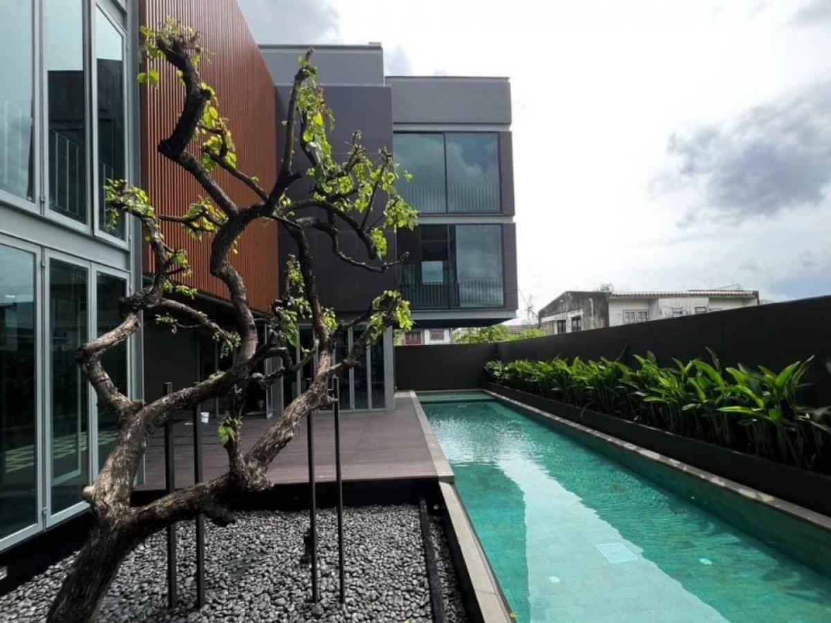 For sale modern luxury villa house soi Ladprao 71 (Ekamai - Ramintra Rd.,) For sale modern luxury villa house soi Ladprao 71 (Ekamai - Ramintra Rd.,)