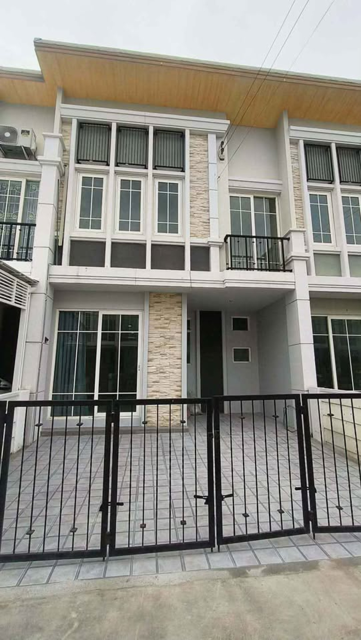 ขายทาวน์เฮ้าส์/ทาวน์โฮม โกลเด้น ทาวน์ 2 ลาดพร้าว-เกษตรนวมินทร์ คลองกุ่ม เขต บึงกุ่ม กรุงเทพ CX-147880 ขายทาวน์เฮ้าส์/ทาวน์โฮม โกลเด้น ทาวน์ 2 ลาดพร้าว-เกษตรนวมินทร์ คลองกุ่ม เขต บึงกุ่ม กรุงเทพ CX-147880
