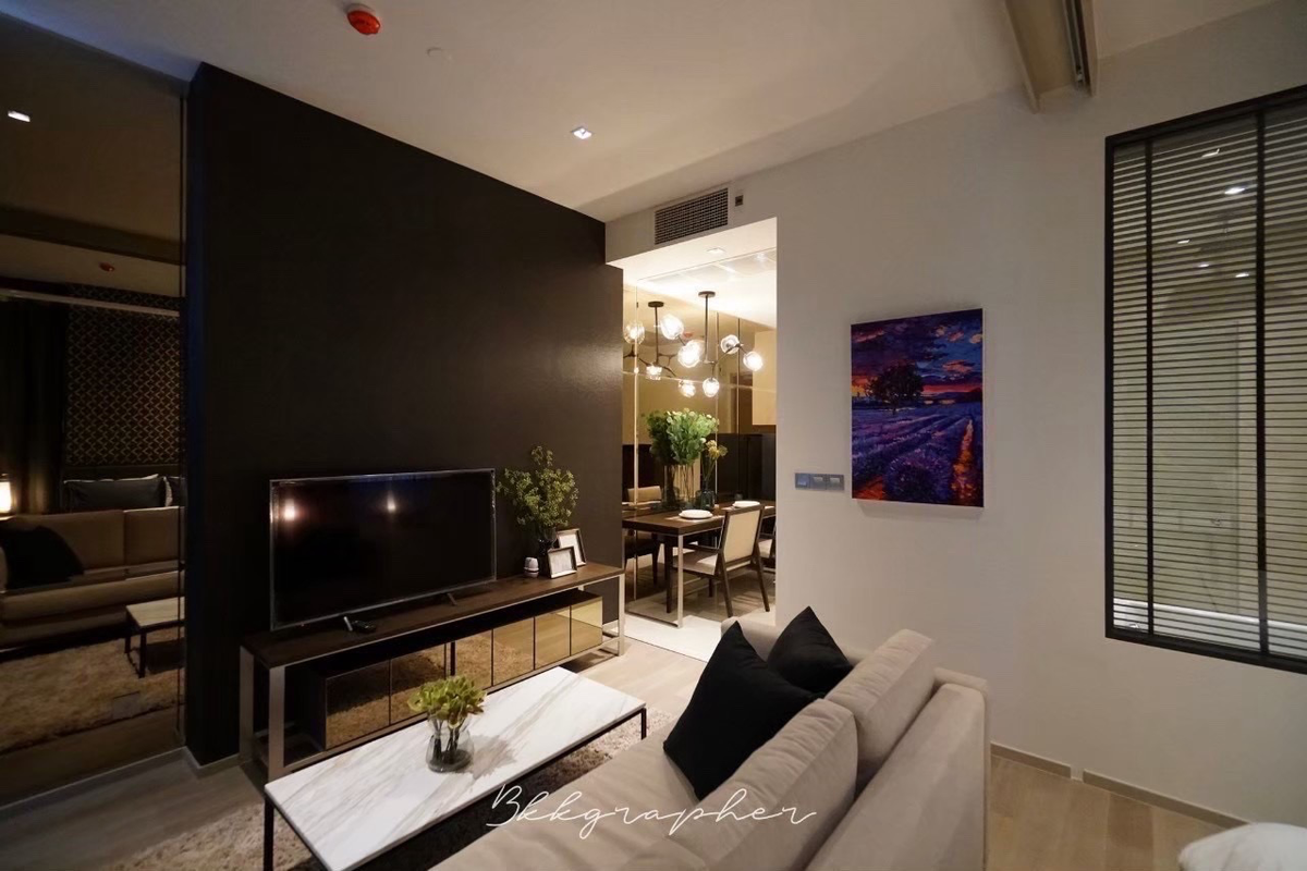 Ashton Silom For Rent 1 Bedroom & 1 Bathroom 50,000/monthSize 50 sq.m. High Floor 40fl++ (Facing South)Nice view and nice decorate with Electrical Appliance Please contact 0816878954 Ashton Silom For Rent 1 Bedroom & 1 Bathroom 50,000/monthSize 50 sq.m. High Floor 40fl++ (Facing South)Nice view and nice decorate with Electrical Appliance Please contact 0816878954