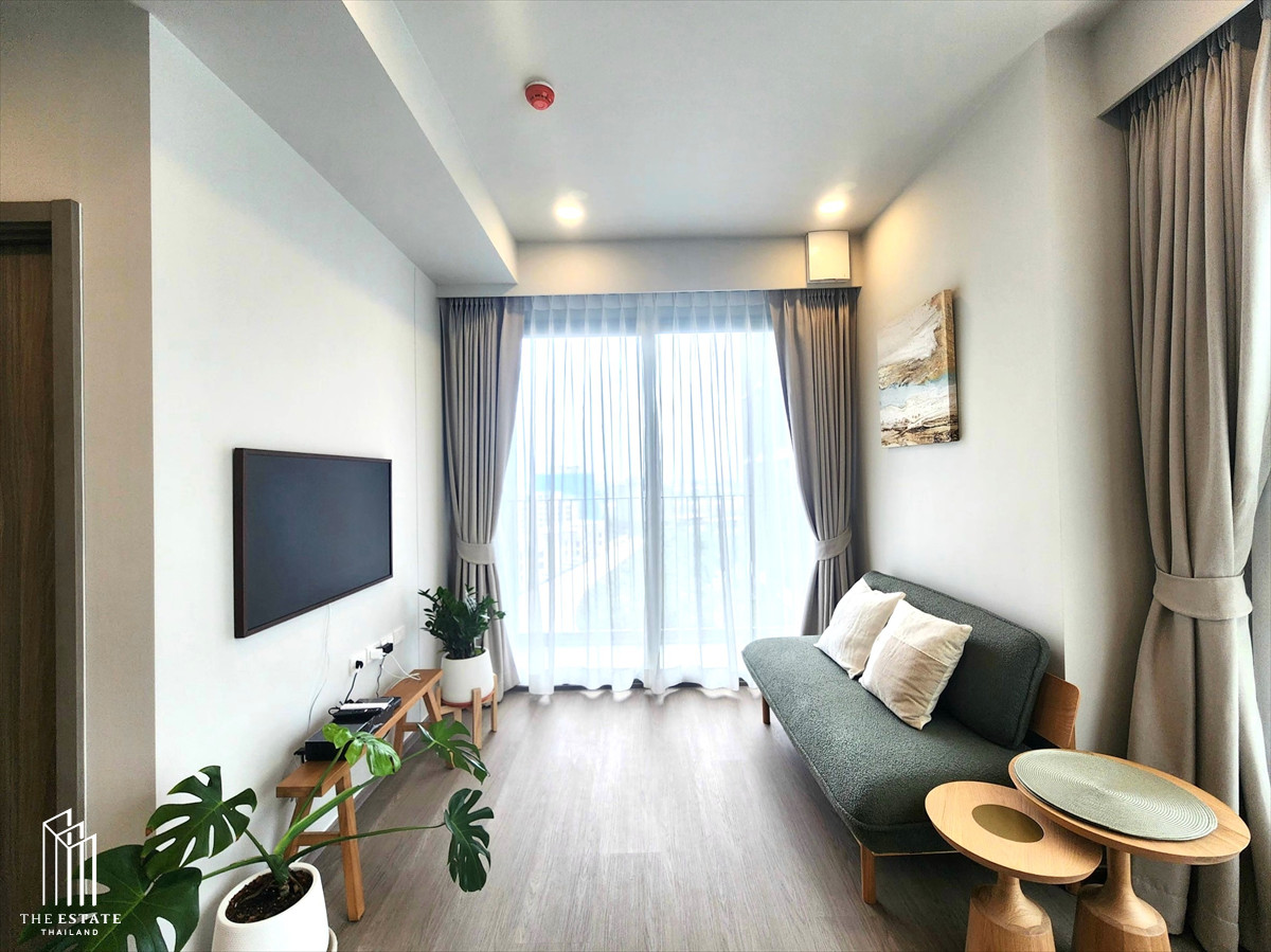 Sell with tenant Whizdom The Forestias (Destinia) corner room, closed kitchen, south facing, with bathtub, balcony facing the project's 30 rai forest garden view @11.12 MB