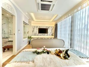 ● Prime Location ● ชั้น 05++ | 2 ห้องนอน 96.00 ตร.ม. | คอนโดใกล้ BTS ทองหล่อ 20 ม., รร.สายน้ำผึ้ง 200 ม., Emporium 650 ม.