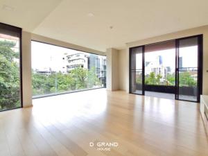 URGENT Sale: Kalm Penthouse ห้องสวย ใหม่ ไม่เคยมีคนเข้าอยู่ 143 ตร.ม. ชั้น 4 วิวโล่ง โปร่งสบาย