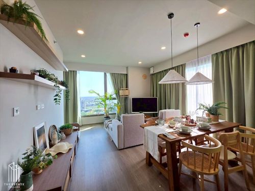 For Sale with Tanent Whizdom The Forestias (Petopia) Pets are allowed on the entire floor. There is only one room on this layout, which is 2 bedrooms, corner position, north direction @13.90 MB