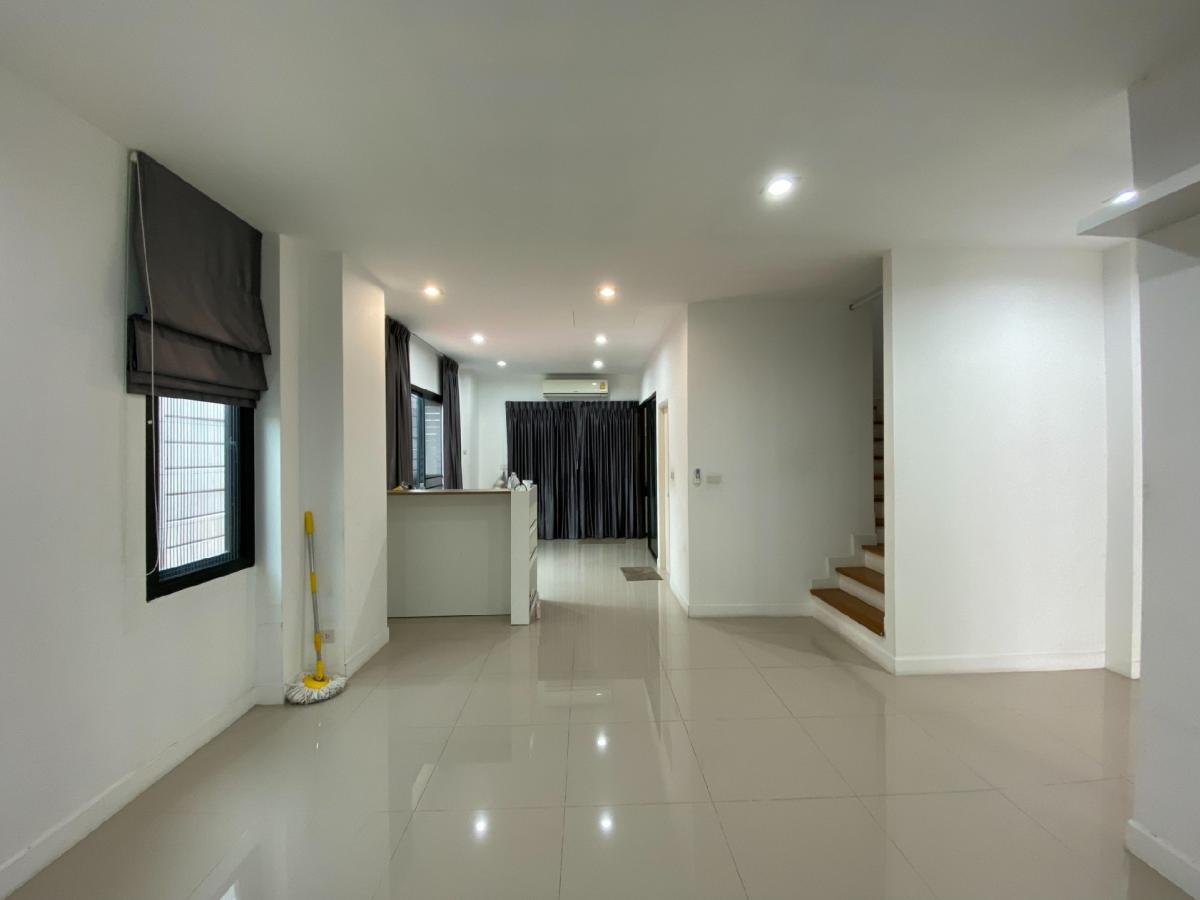 ให้เช่า ทาวน์โฮม 3 ชั้น 32.9 ตรม. ม.ดิแอมเบียนซ์ พหลโยธิน สายไหม 53 ให้เช่า ทาวน์โฮม 3 ชั้น 32.9 ตรม. ม.ดิแอมเบียนซ์ พหลโยธิน สายไหม 53