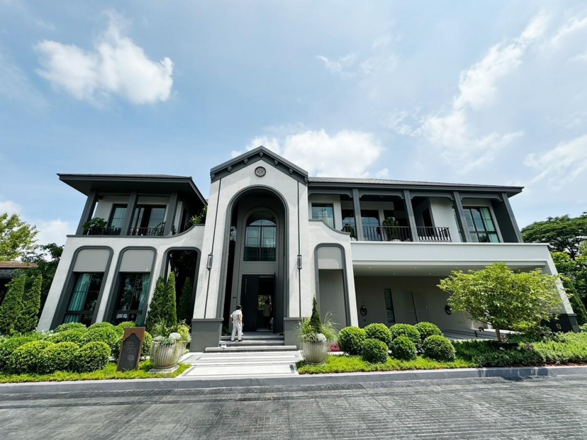 Grand Bangkok Boulevard Na Utthayan, SC Assets most beautiful and luxurious mansion on Boromratchonnanee Road Grand Bangkok Boulevard Na Utthayan, SC Assets most beautiful and luxurious mansion on Boromratchonnanee Road