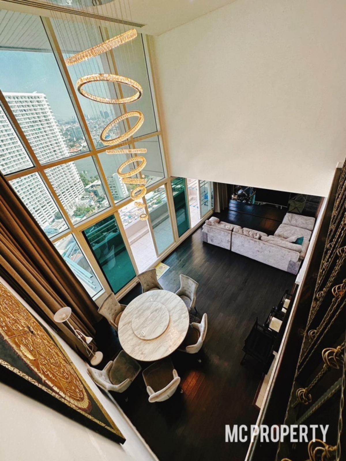 Watermark Chaophraya River Charoen Nakhorn Road 265sqm 3 Bed 3 Bath Penthouse 3 Story Unit Triplex 26-28 floor for sale only 35Mb please contact 0816878954