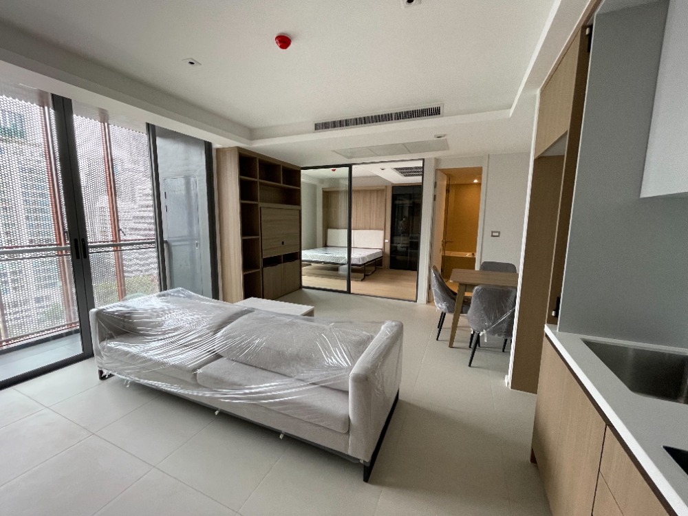ขาย!! CIRCLE SUKHUMVIT 31 ห้องใหม่ใจกลางเมือง เฟอร์นิเจอร์ครบชุด ชั้นสูงวิวสวย พร้อมเข้าอยู่ ขาย!! CIRCLE SUKHUMVIT 31 ห้องใหม่ใจกลางเมือง เฟอร์นิเจอร์ครบชุด ชั้นสูงวิวสวย พร้อมเข้าอยู่