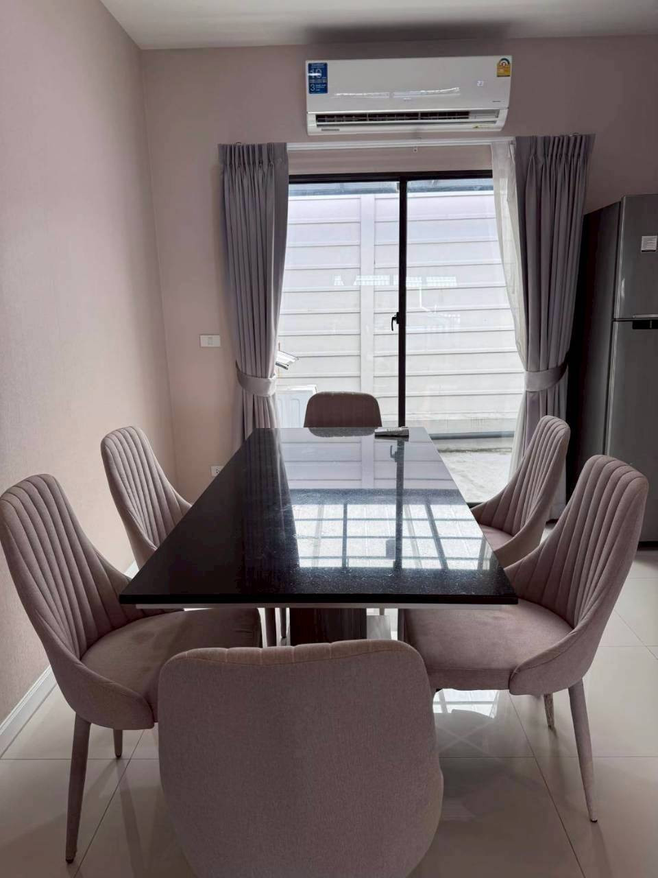 💥💥 Townhome for rent Eigen Pattanakarn, beautiful house, ready to move in, convenient transportation
