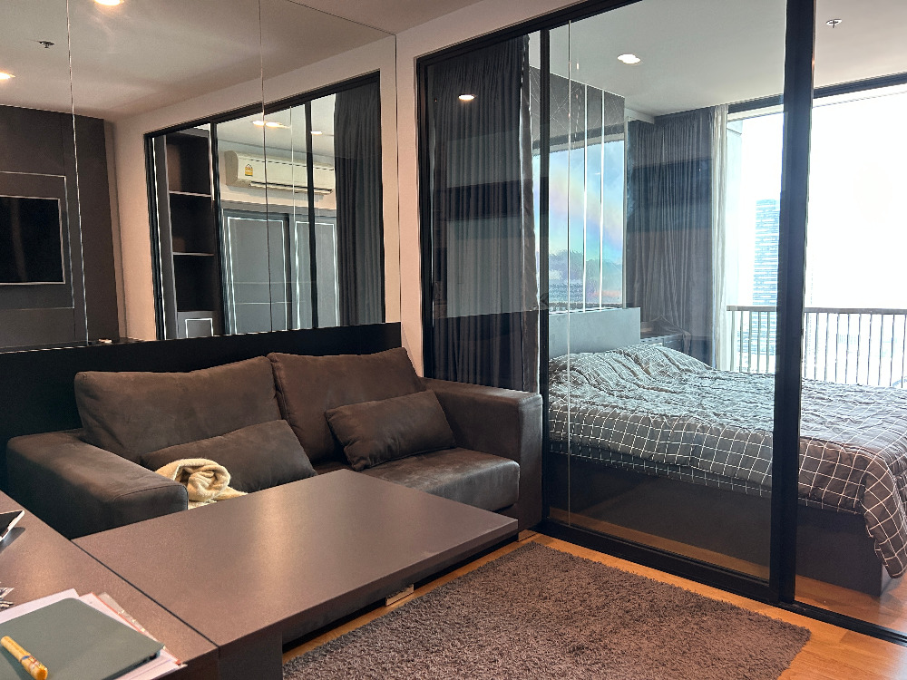 Noble revo silom Room for Sale Fully furnished!! Noble revo silom Room for Sale Fully furnished!!