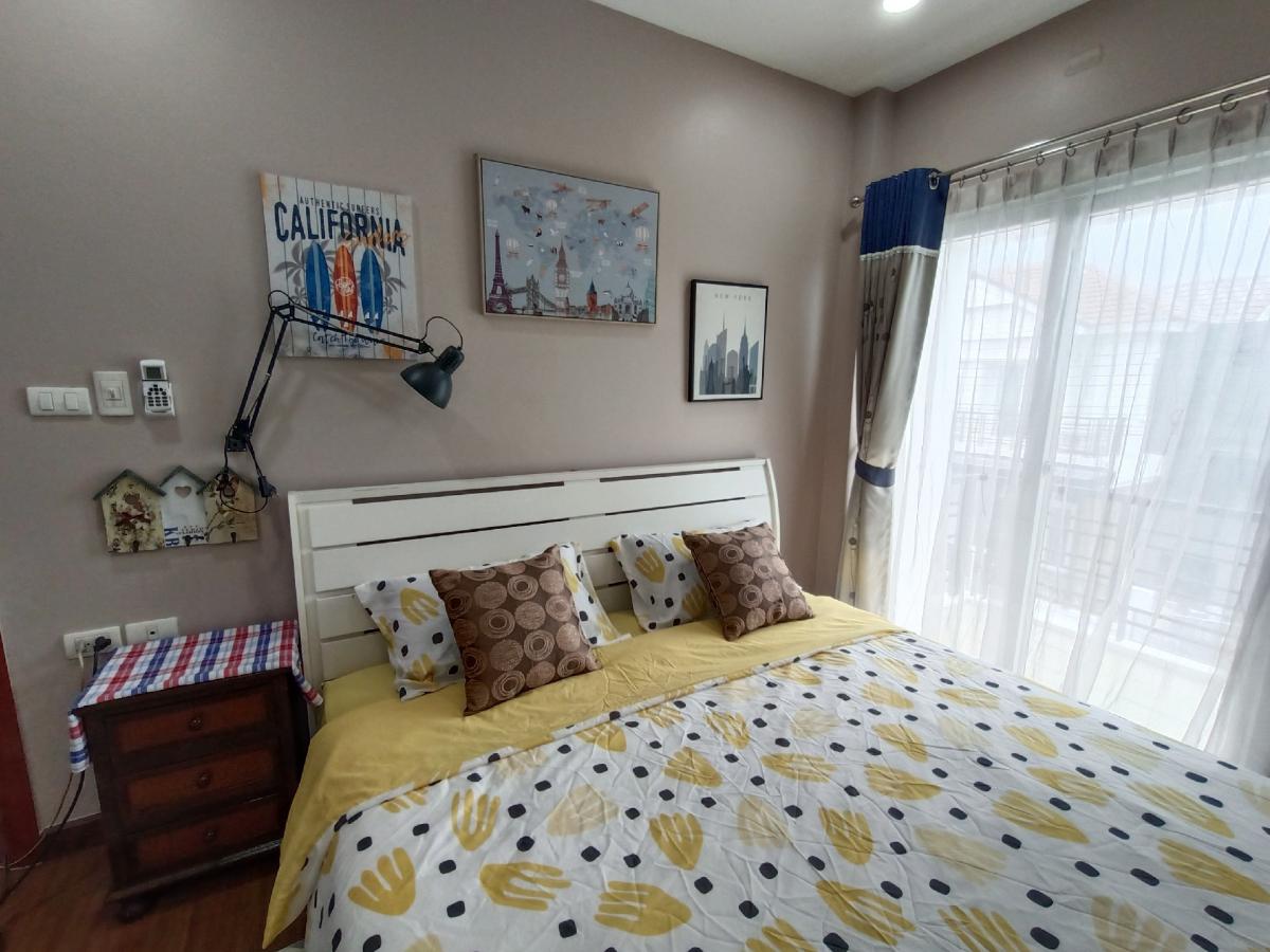 Be Cute house for rent, daily/monthly, 3 bedrooms, 2 bathrooms, corner house, has a garden, can accommodate up to 6 people, Thippaiman Village, riverside house, next to MRT Khlong Bang Phai Be Cute house for rent, daily/monthly, 3 bedrooms, 2 bathrooms, corner house, has a garden, can accommodate up to 6 people, Thippaiman Village, riverside house, next to MRT Khlong Bang Phai