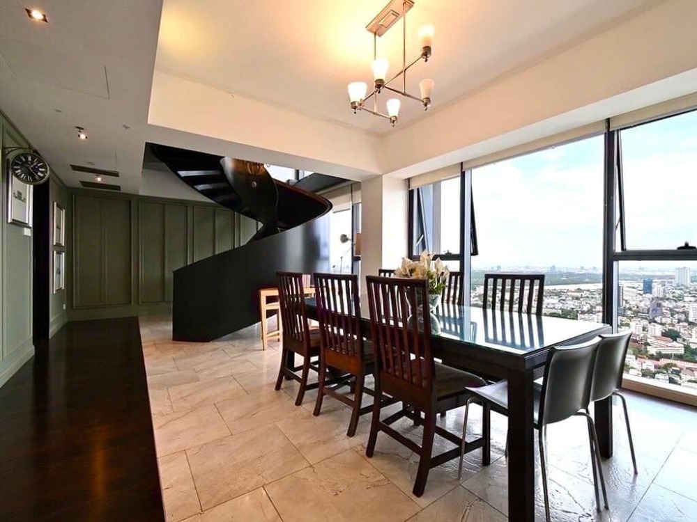 🔥FOR RENT🔥Luxury condo - rare item on Sathorn Tai Road, Duplex 4 bedrooms, fully furnished, ready to move in