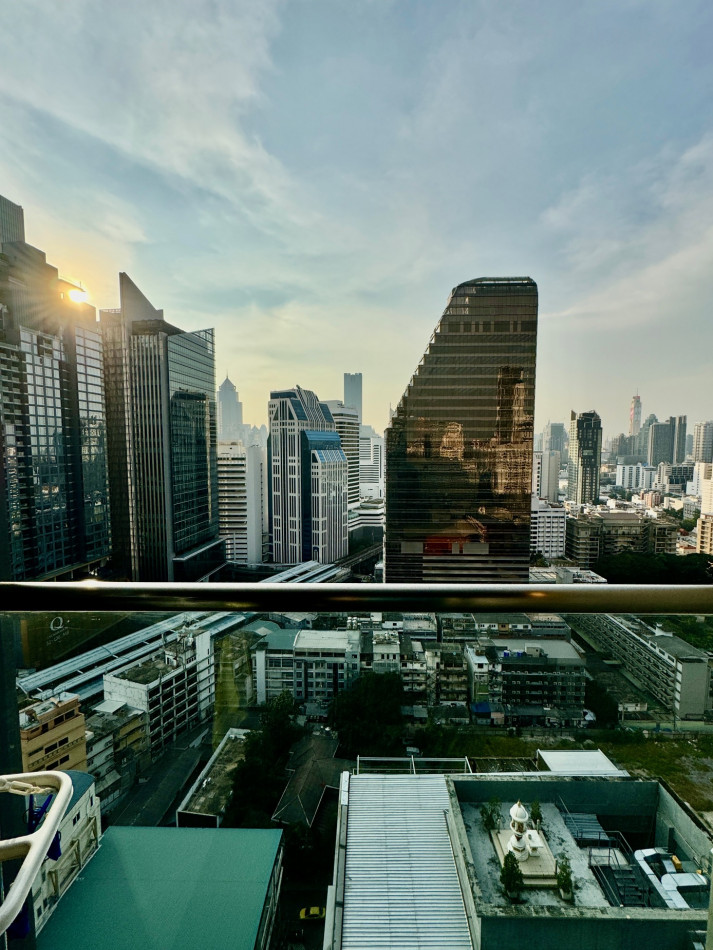 Hyde Sukhumvit 13 - ไฮด์ สุขุมวิท 13 Near BTS Nana direct skywalk access + MRT Sukhumvit Hyde Sukhumvit 13 - ไฮด์ สุขุมวิท 13 Near BTS Nana direct skywalk access + MRT Sukhumvit