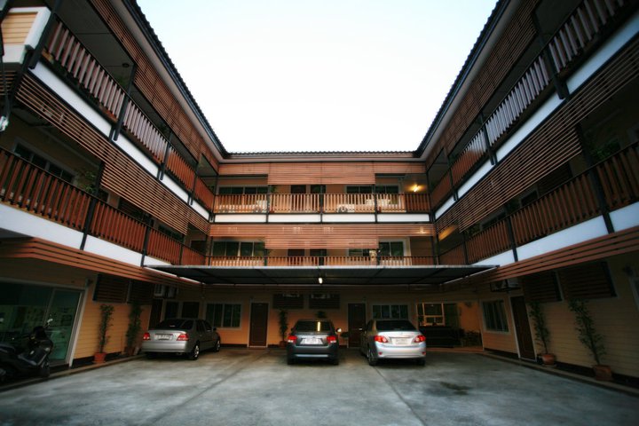 ให้เช่ากิจการโรงแรม 21 ห้อง ติดถนนคูเมือง Old City ทำเลทอง ย่านประตูท่าแพ มีใบอนุญาตถูกต้อง – รูปที่ 2