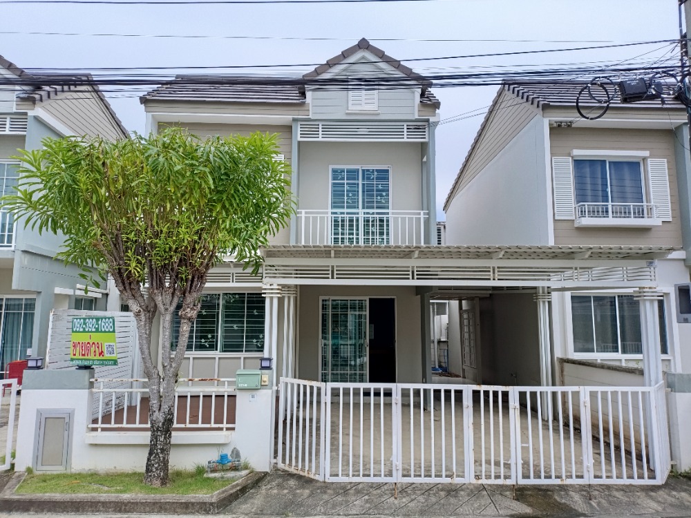 Urgent sale! Beautiful house, fully extended, near the guardhouse, with a special room for the elderly.
