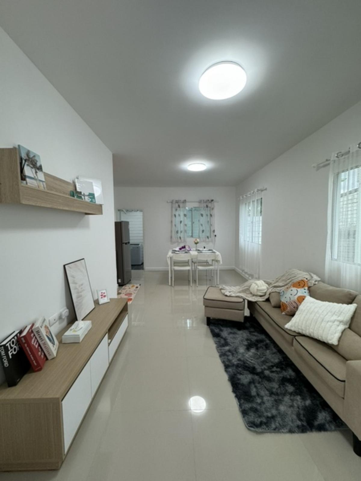 ขายบ้านหลังริม ฮวงจุ้ยดี หายาก รีโนเวทแล้ว พร้อมเฟอร์ – รูปที่ 2