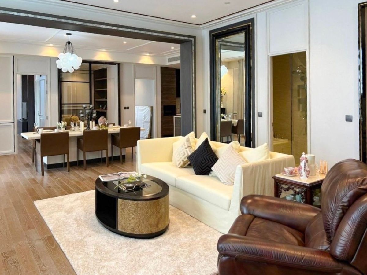 ♦ Nice Decoration ♦ 05+ floor 3 beds | 152.42 sq.m. | Near BTS Phloen Chit 3 minutes, MRT Lumpini 4 minutes. ♦ Nice Decoration ♦ 05+ floor 3 beds | 152.42 sq.m. | Near BTS Phloen Chit 3 minutes, MRT Lumpini 4 minutes.