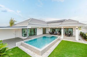 For sale: Botanica Hua-Hin house