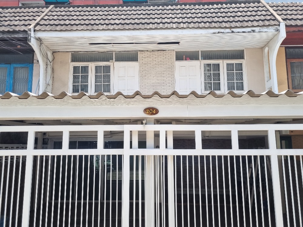 ขายบ้านทาวน์เฮาส์ 2 ชั้น ซ.รามคำแหง36(บูรพา) ใกล้รถไฟฟ้า สถานีหัวหมาก(สายสีส้ม) และ สถานีลำสาลี(สายสีเหลือง)