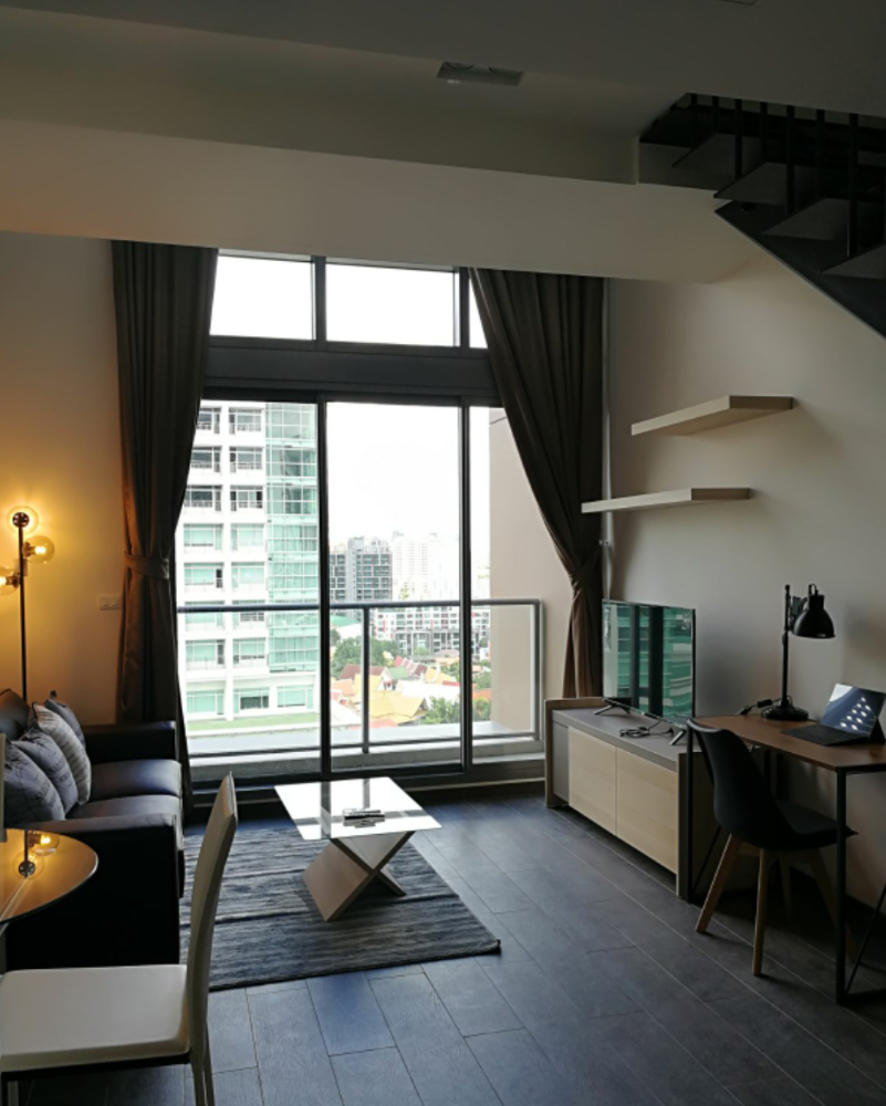 ขาย The Lofts Ekkamai ห้อง Duplex ส่วนตัวเหมือนบ้าน