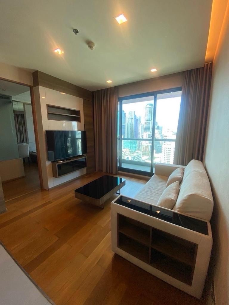 The Address Sathorn 2 bedroom 70sqm nice layout Good view for rent only 40,000 please contact 0816878954