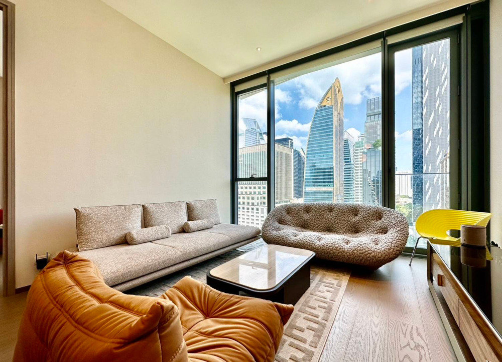 Scope Langsuan 1bed 1bath 83sqm. 43,000,000 Fully Furnished unblocked view Am: 0656199198 Scope Langsuan 1bed 1bath 83sqm. 43,000,000 Fully Furnished unblocked view Am: 0656199198
