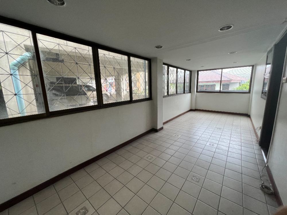 ให้เช่า ตึกแถว 4.5 ชั้น ปากซอยสุขุมวิท 81 ใกล้ รถไฟฟ้า BTS อ่อนนุช 700 เมตร สามารถเข้าทางอ่อนนุช 10 ได้ – รูปที่ 3