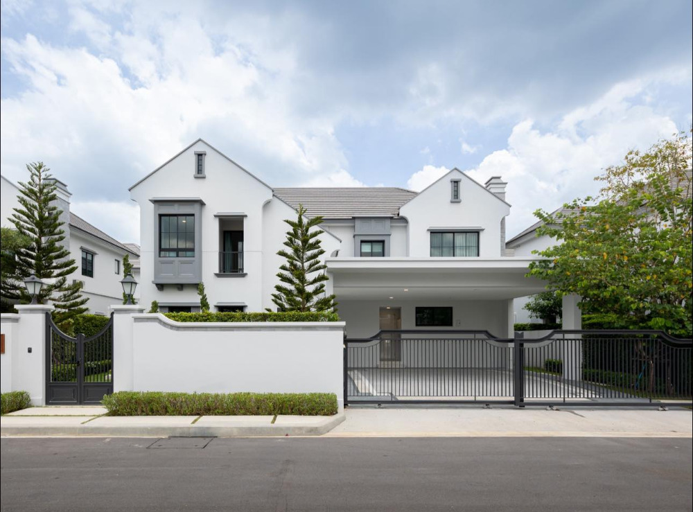 NANTAWAN Rama 9, new Krungthep Kreetha, beautiful and luxurious design, built-in by Starmark NANTAWAN Rama 9, new Krungthep Kreetha, beautiful and luxurious design, built-in by Starmark