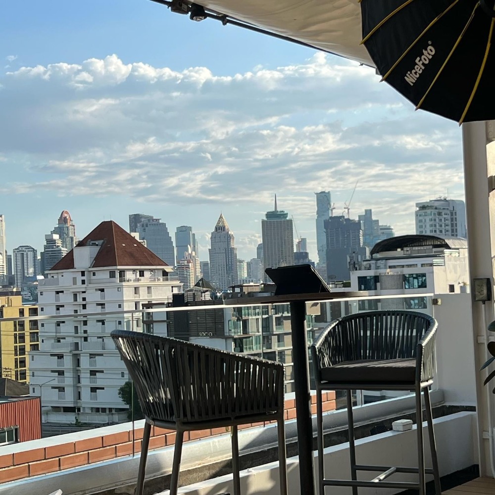 Rooftop space for RENT with fully furnished in Sukhumvit Soi 2 Rooftop space for RENT with fully furnished in Sukhumvit Soi 2
